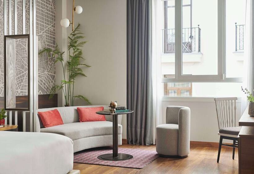 Номер Премиум, Hyatt Centric Gran Via Madrid