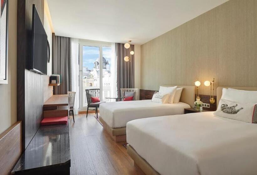 Номер Стандарт 2 Двуспальные Кровати, Hyatt Centric Gran Via Madrid