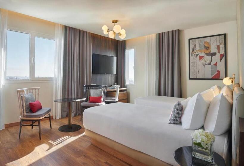 Номер Стандарт, Hyatt Centric Gran Via Madrid