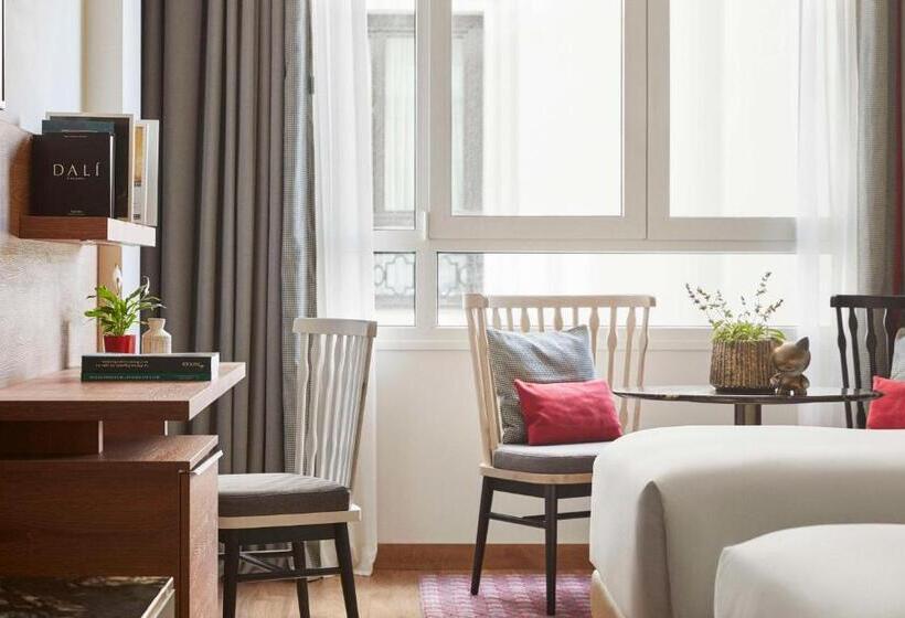 Номер Стандарт, Hyatt Centric Gran Via Madrid