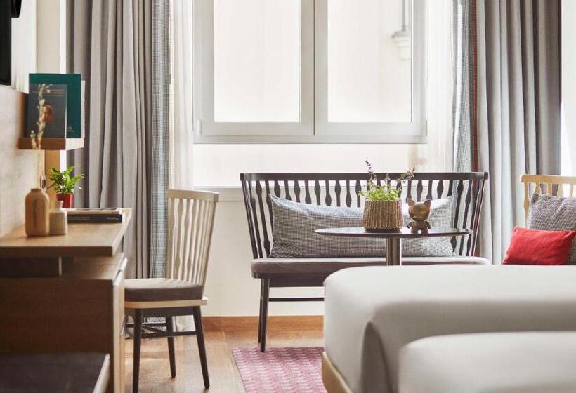 Номер Стандарт, Hyatt Centric Gran Via Madrid