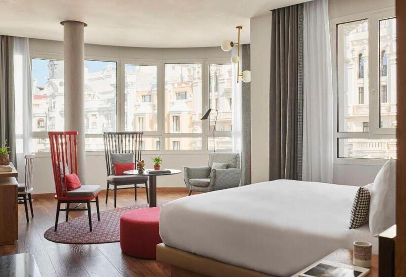 Полулюкс, Hyatt Centric Gran Via Madrid