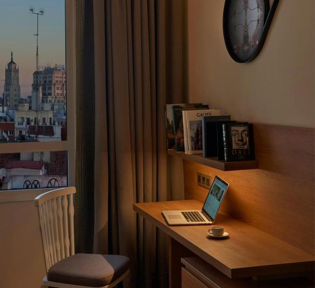 Стандартный Номер Кровать Кинг, Hyatt Centric Gran Via Madrid