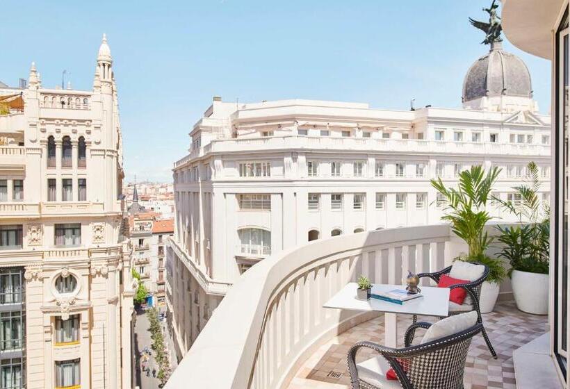 Люкс с Террасой, Hyatt Centric Gran Via Madrid