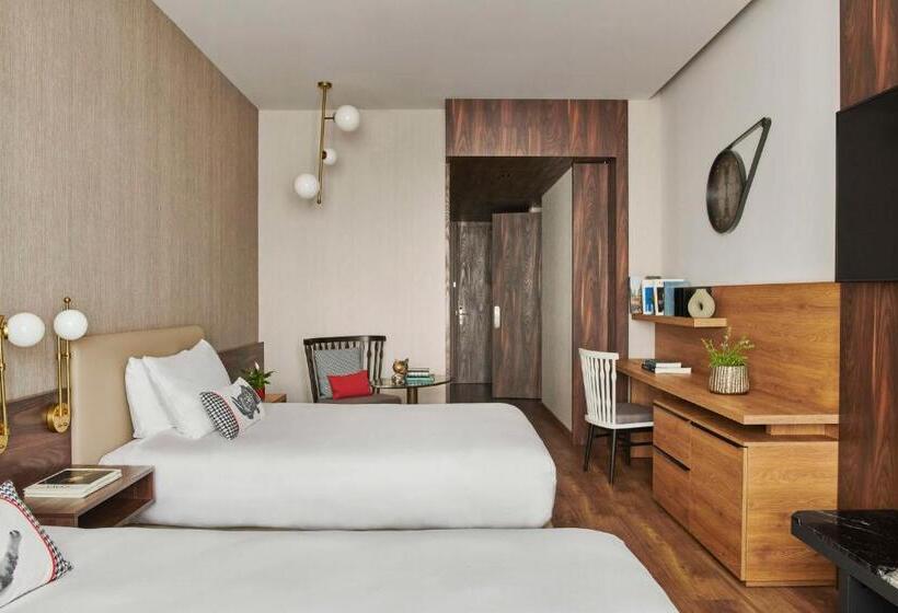 Семейный Номер, Hyatt Centric Gran Via Madrid