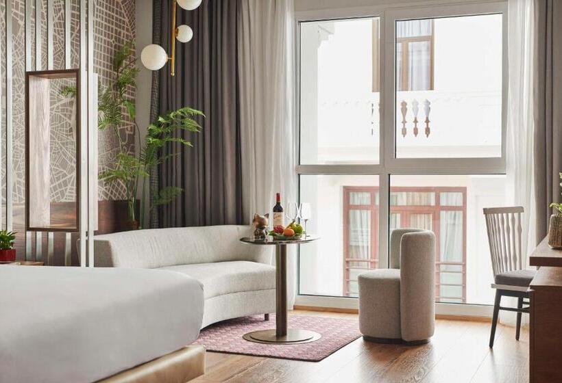 Номер Премиум, Hyatt Centric Gran Via Madrid