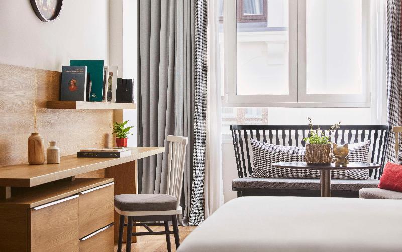 Номер Стандарт, Hyatt Centric Gran Via Madrid