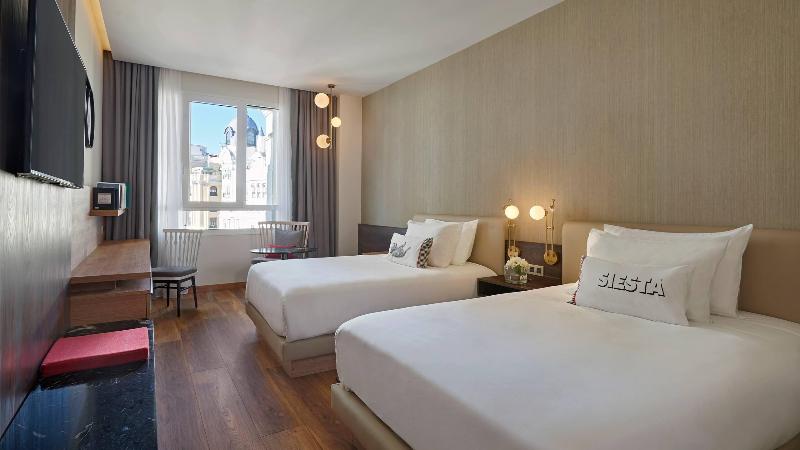 Номер Стандарт, Hyatt Centric Gran Via Madrid