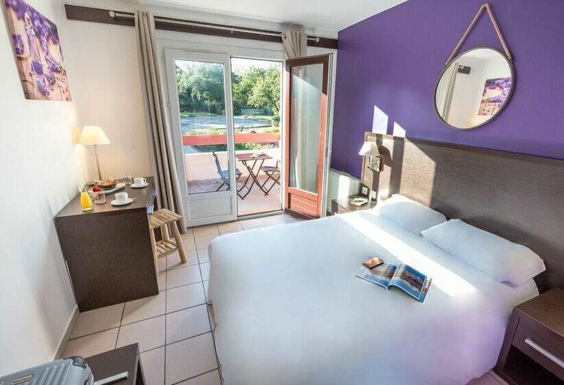 Номер Стандарт, Les Pins Blancs En Provence