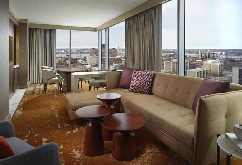 סוויטת סופריור, Omni Louisville