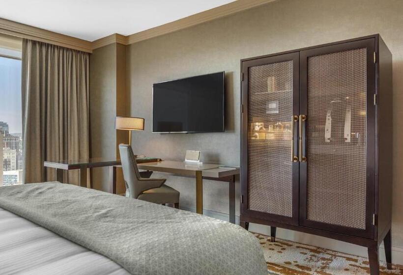 חדר סופריור עם מיטת קינג, Omni Louisville