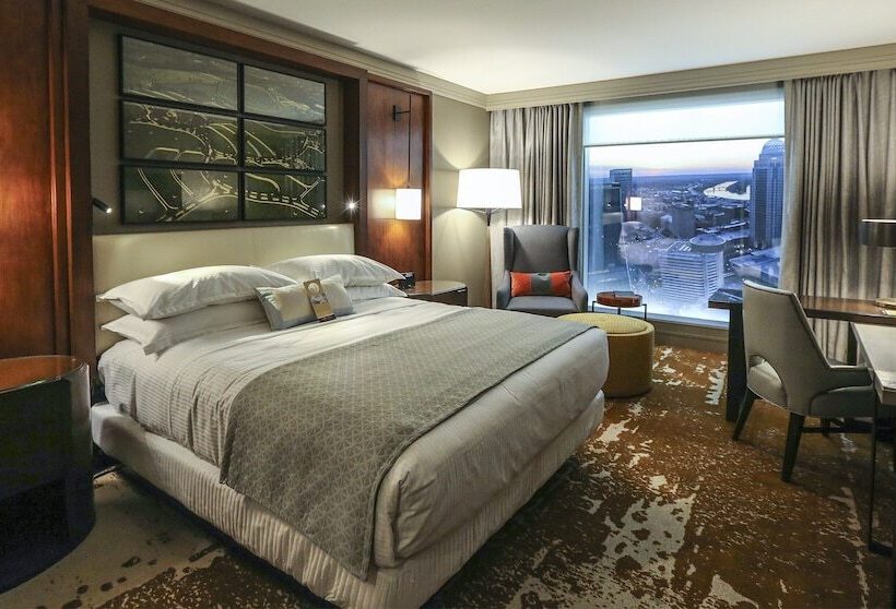 חדר פרמיום, Omni Louisville