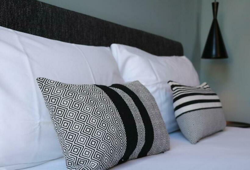 اتاق استاندارد چهار تخته, Quentin Zoo