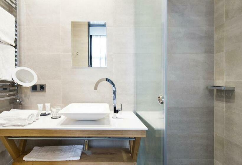 اتاق استاندارد چهار تخته, Quentin Zoo