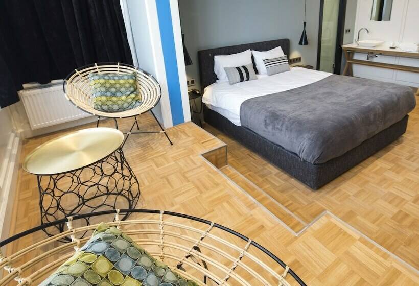 اتاق استاندارد چهار تخته, Quentin Zoo