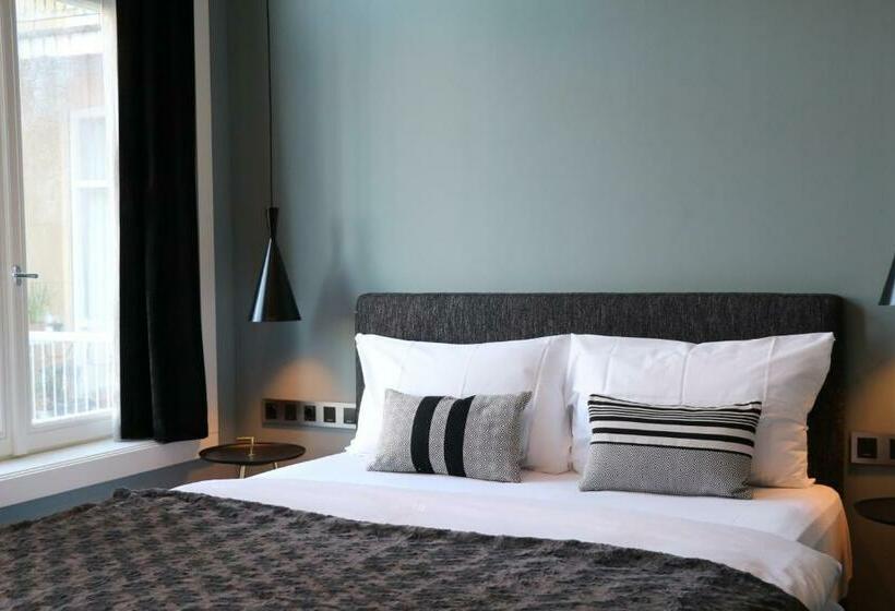 اتاق استاندارد, Quentin Zoo