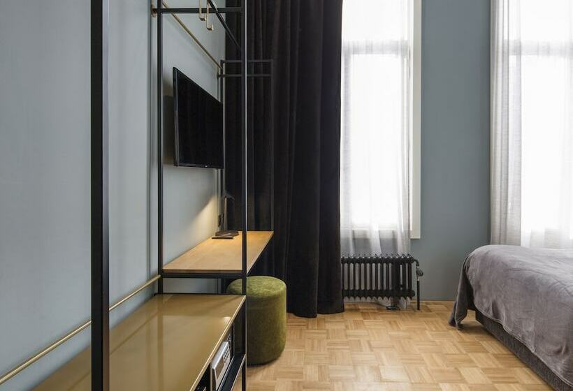 اتاق استاندارد, Quentin Zoo