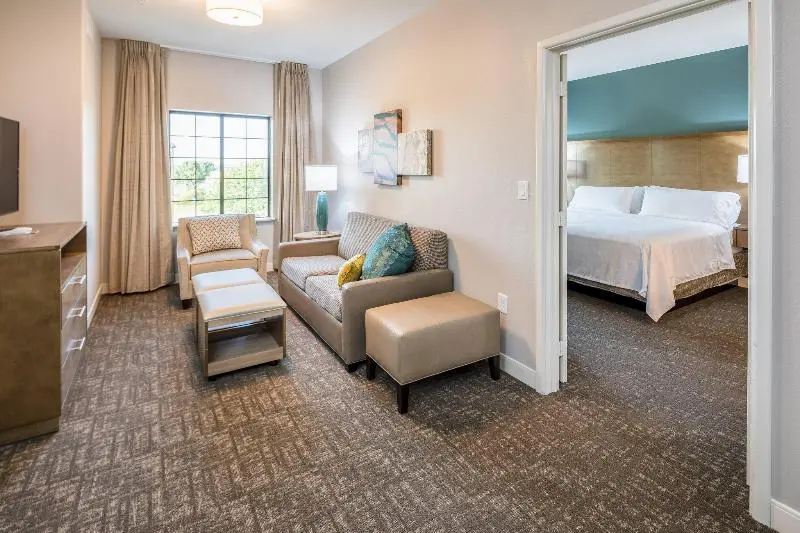 Standard-invahuone King-vuode, Staybridge Suites Lake Jackson, An Ihg