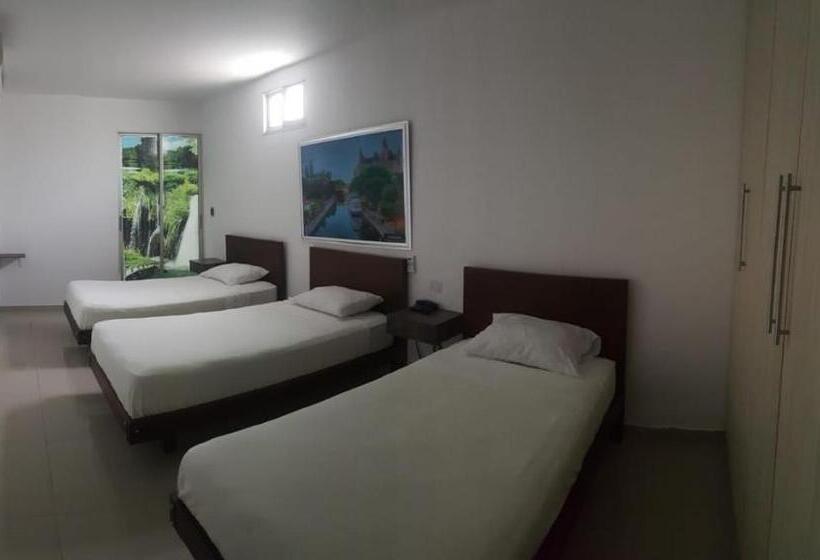 חדר סטנדרט לשלושה, Suites Caribe