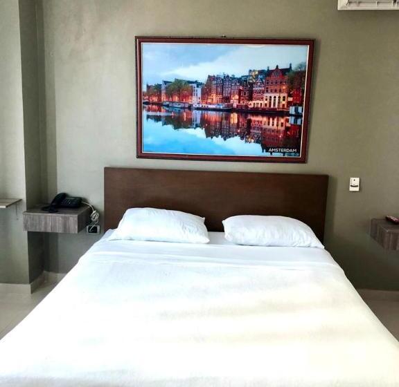 חדר משפחתי דלוקס, Suites Caribe