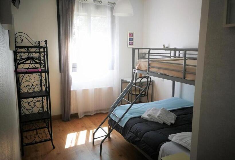 스탠다드 트리플 룸, Terrasses De L Aven