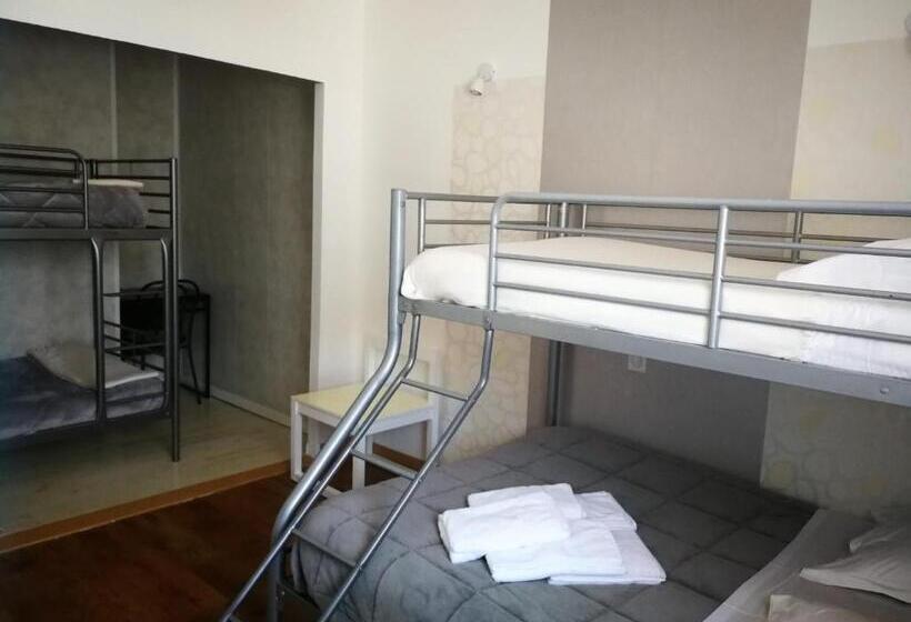 غرفة عادية خماسية, Terrasses De L Aven