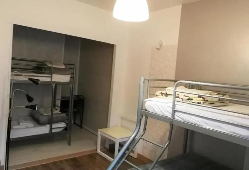 スタンダード5人部屋, Terrasses De L Aven