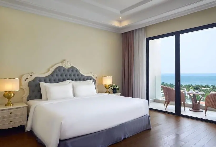 اتاق لوکس با چشم‌انداز دریا, Wyndham Grand Phu Quoc