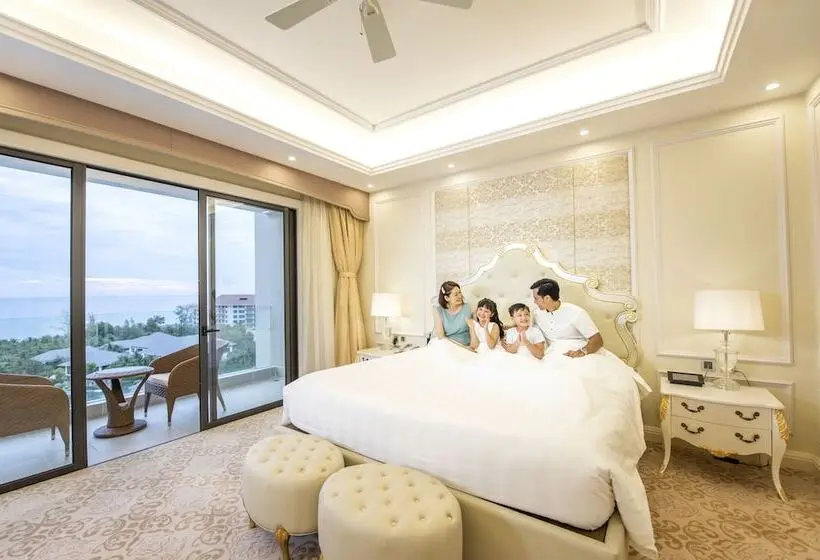 Deluxe Suite Sea View, Wyndham Grand Phu Quoc