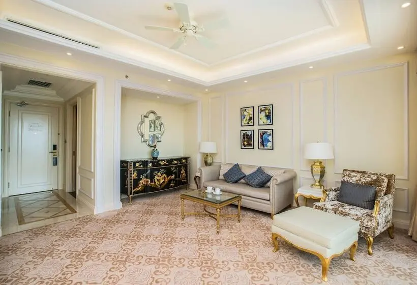 سوئیت اجرایی با چشم‌انداز دریا, Wyndham Grand Phu Quoc