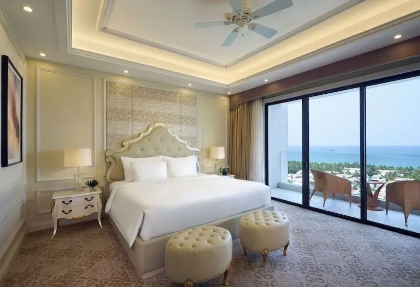 سوئیت اجرایی با چشم‌انداز دریا, Wyndham Grand Phu Quoc