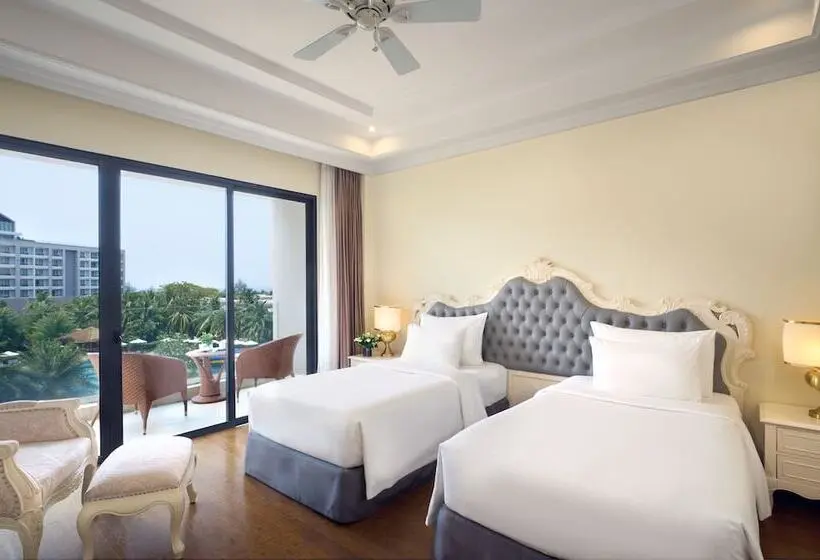 اتاق لوکس با تخت بزرگ, Wyndham Grand Phu Quoc