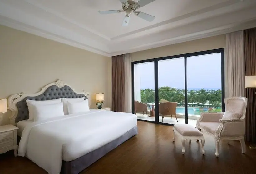 Deluxe Room Pool View