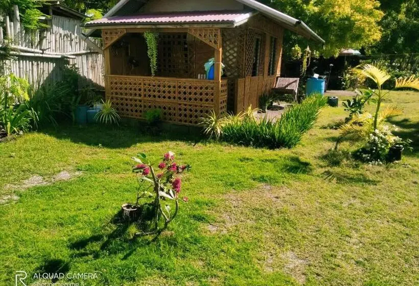 スタンダードバンガロー, Shirley S Cottage   Pamilacan Island
