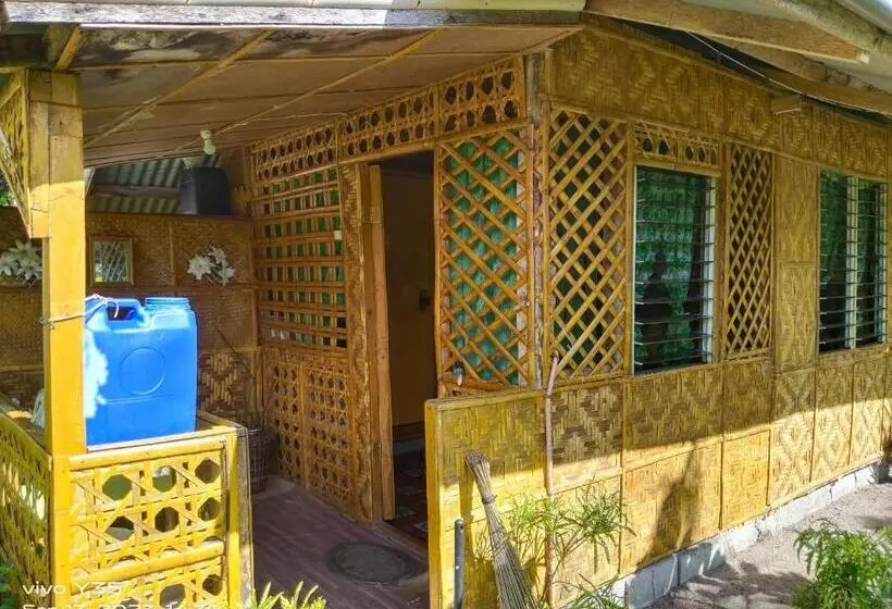 スタンダードバンガロー, Shirley S Cottage   Pamilacan Island