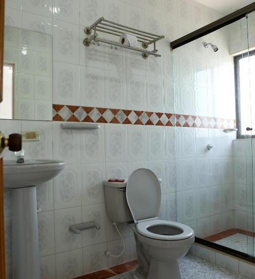 חדר משפחתי, Anamichu Suites