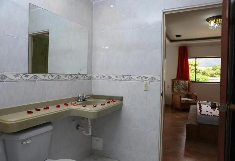 Sviitti, Anamichu Suites