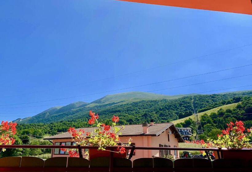 バルコニー付きスタンダードトリプルルーム, Edelweiss