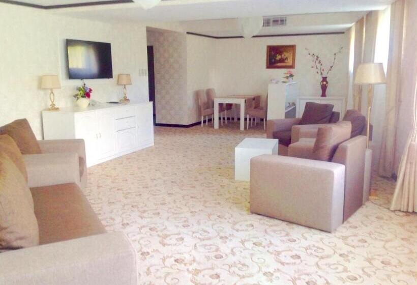 جناح مزوَّد بشرفة, Hart