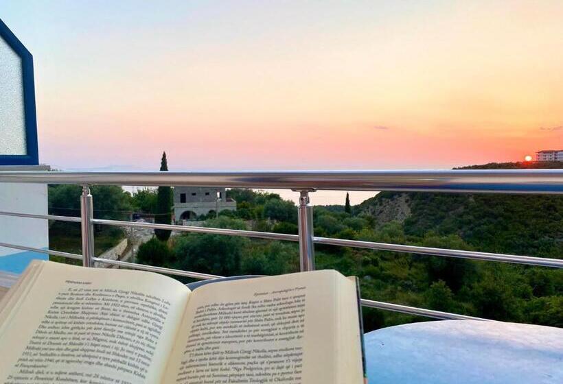 חדר סטנדרט לשלושה עם מרפסת, Itaka Hotel Lukova