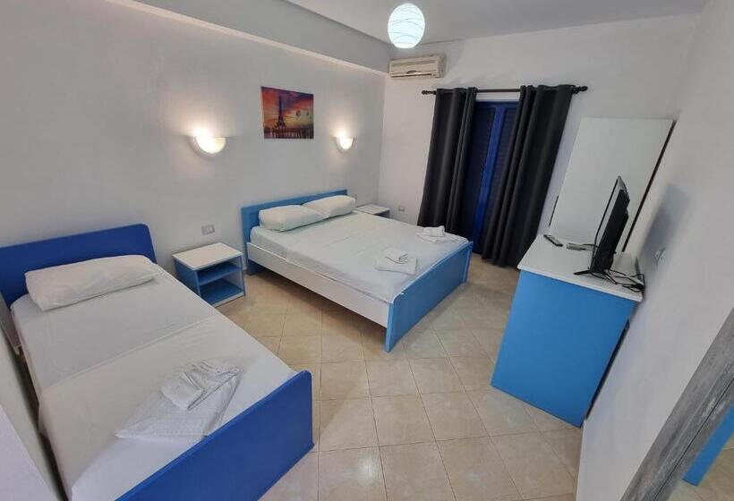 חדר סטנדרט לשלושה עם מרפסת, Itaka Hotel Lukova