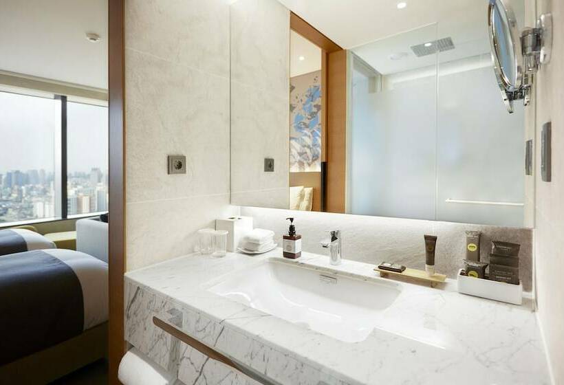 Полулюкс, Novotel Suites Ambassador Seoul Yongsan