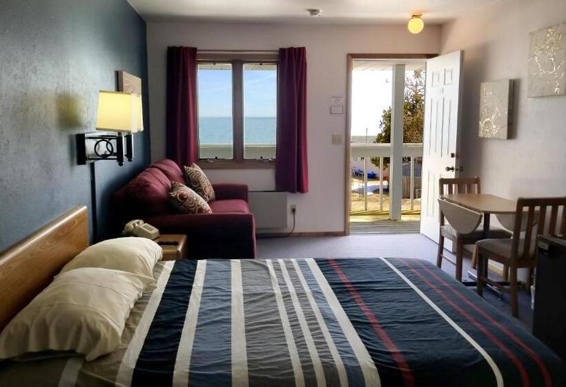 标准间带阳台, Square Rigger Lodge