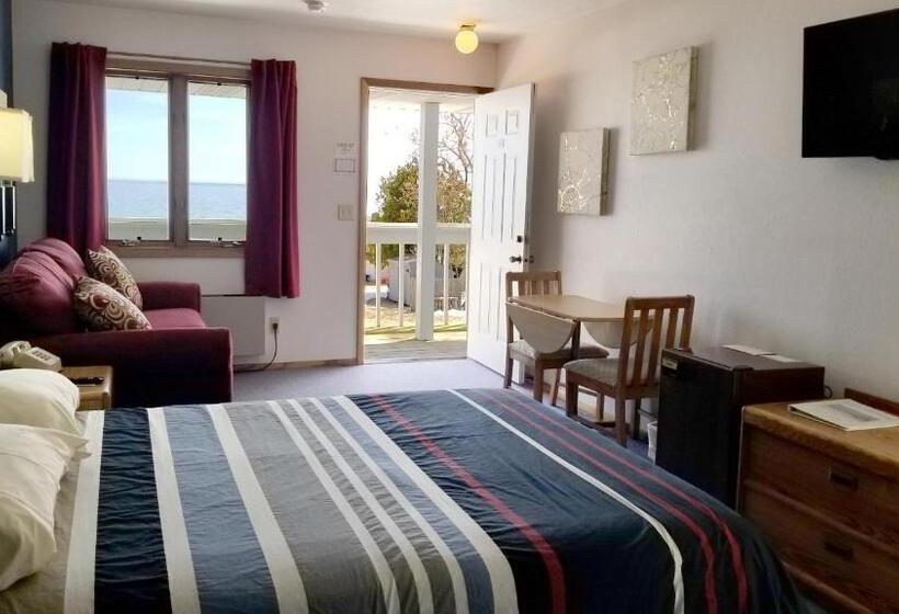 标准间带阳台, Square Rigger Lodge