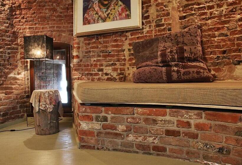 家庭间, De Pelsertoren