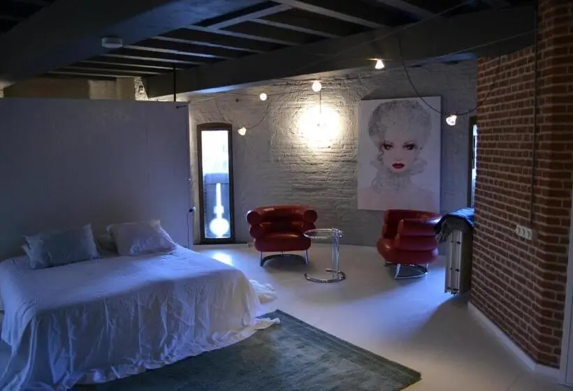 Deluxe-huone, De Pelsertoren