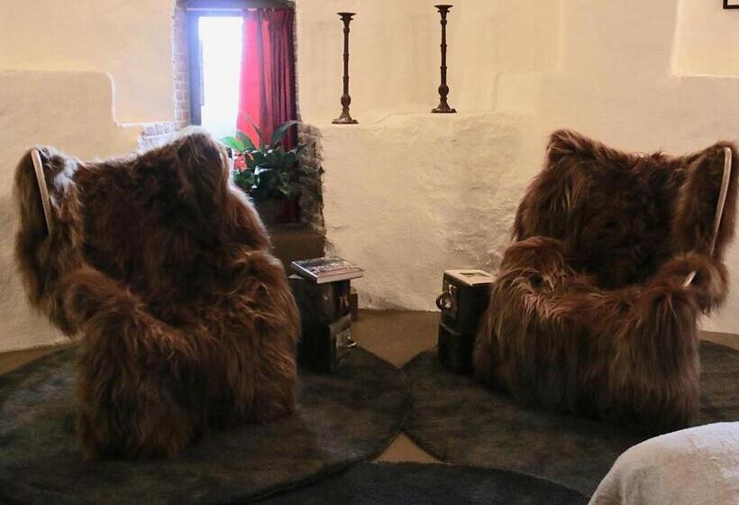 豪华套房, De Pelsertoren