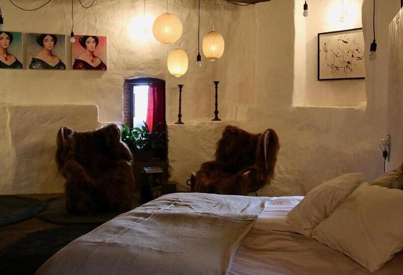 豪华套房, De Pelsertoren