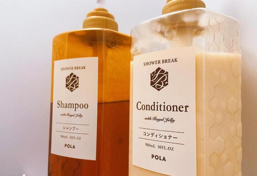 חדר קלאסי לשלושה, Otarunishikien