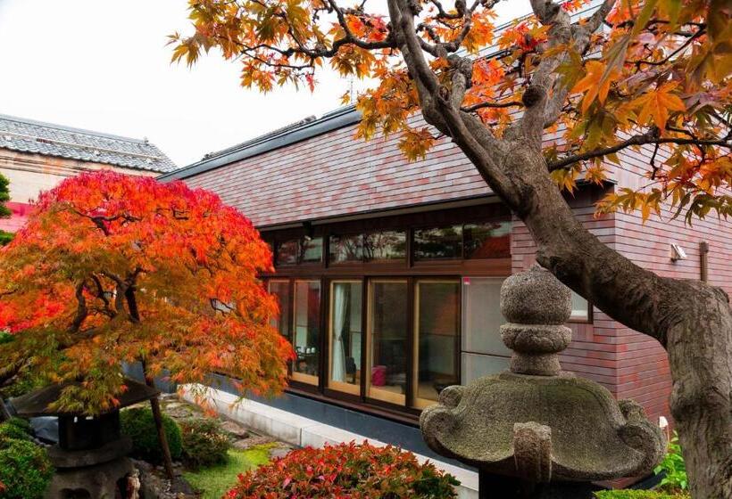 וילה בת חדר שינה 1, Otarunishikien